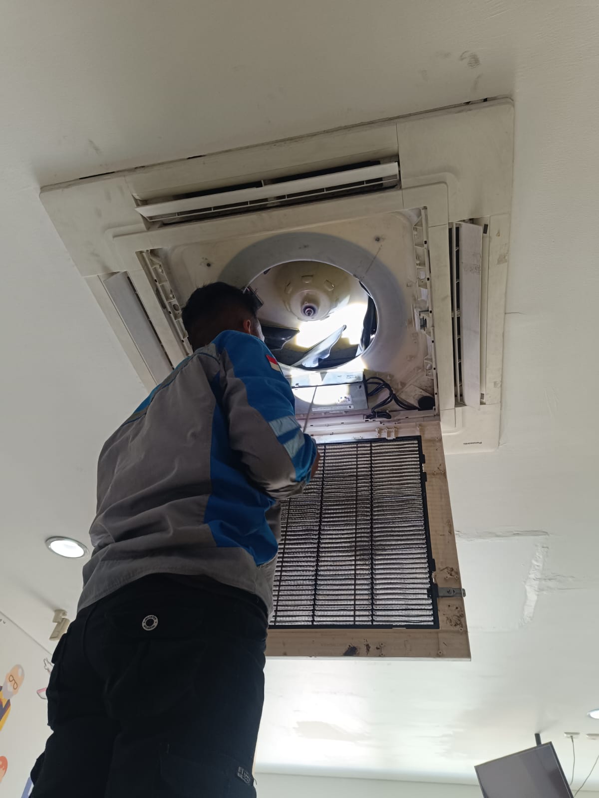 Service AC 24 Jam